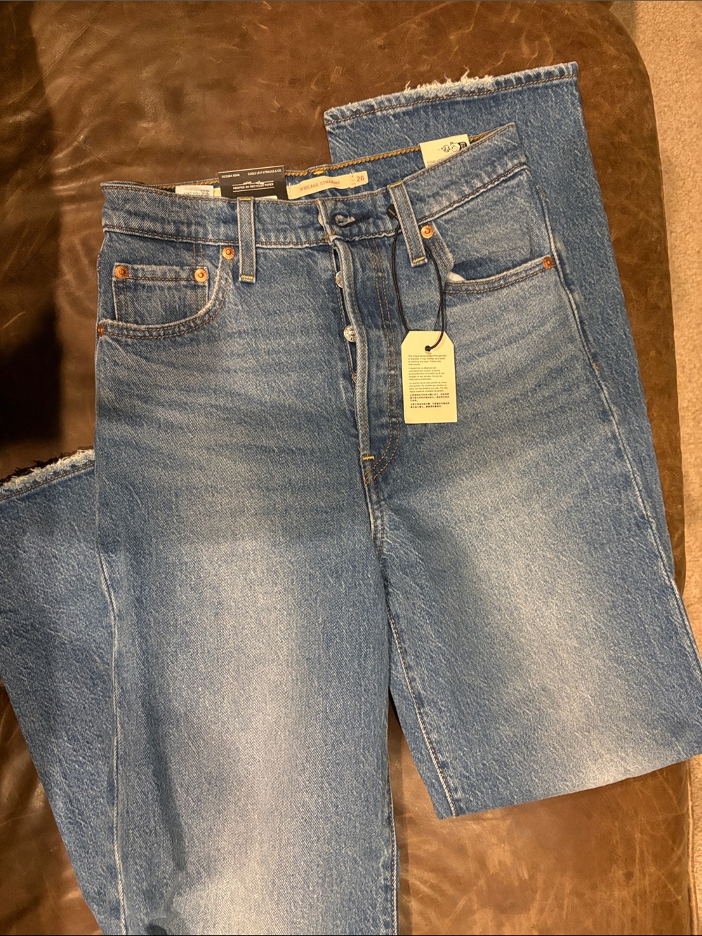 Levi's Women's Ribcage Straight Leg Jeans in Light Blue Wash